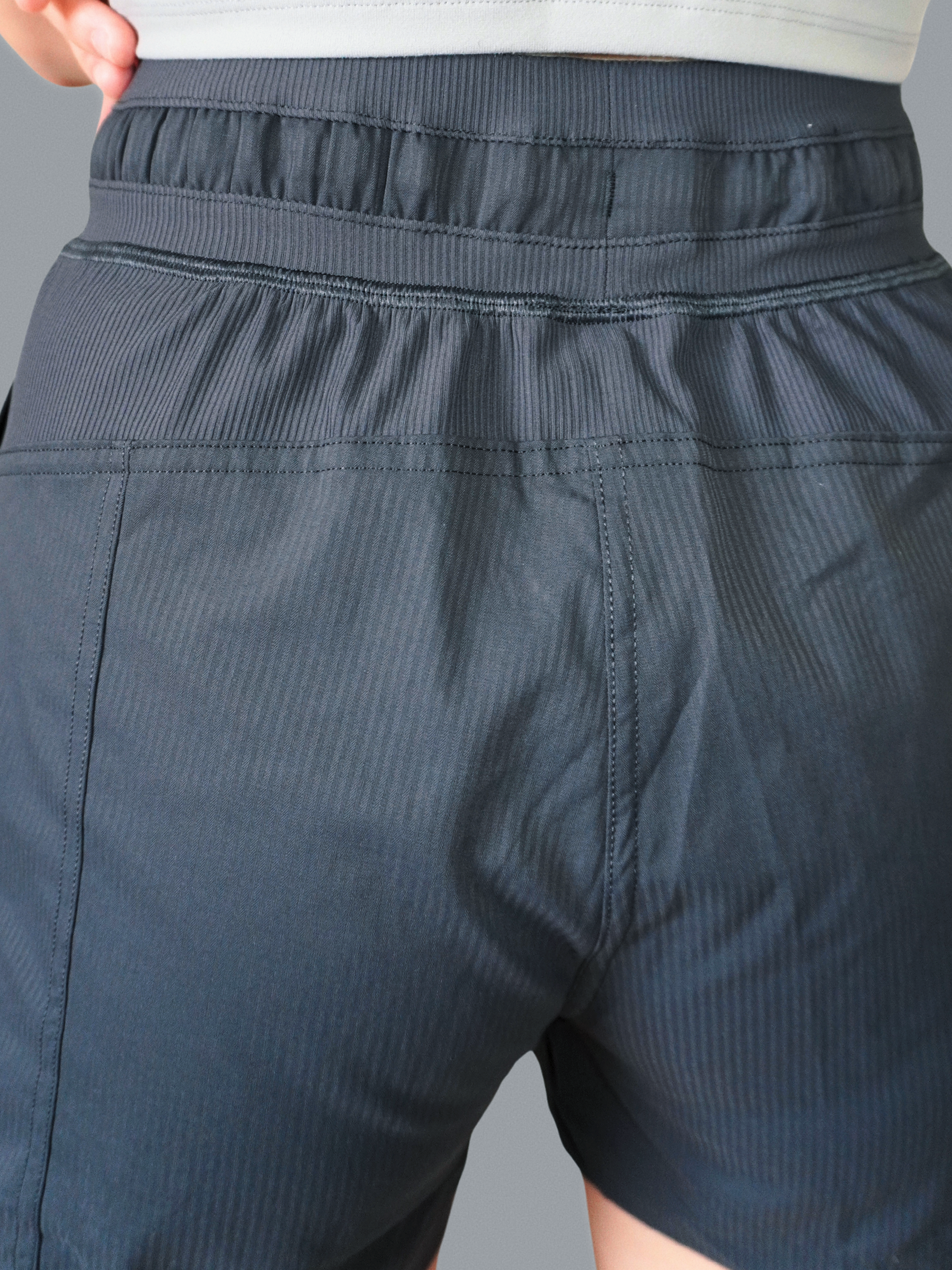 Lightweight Active Short