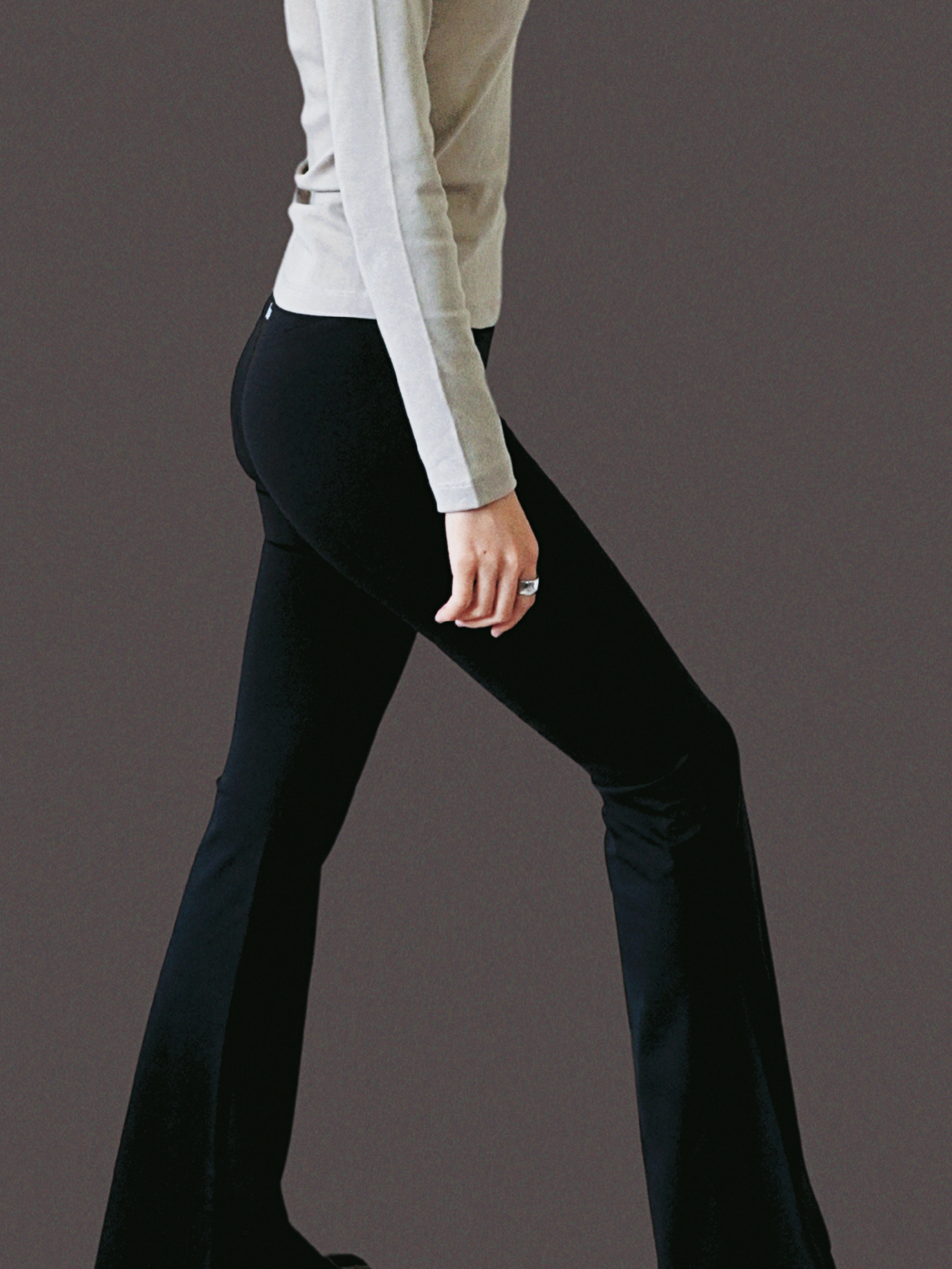 High-Waist Flare Legging